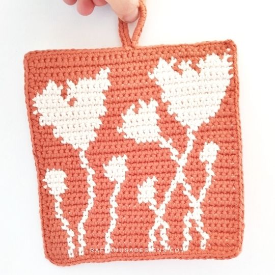 Tapestry Crochet Poppy Field Potholder - Raffamusa Designs