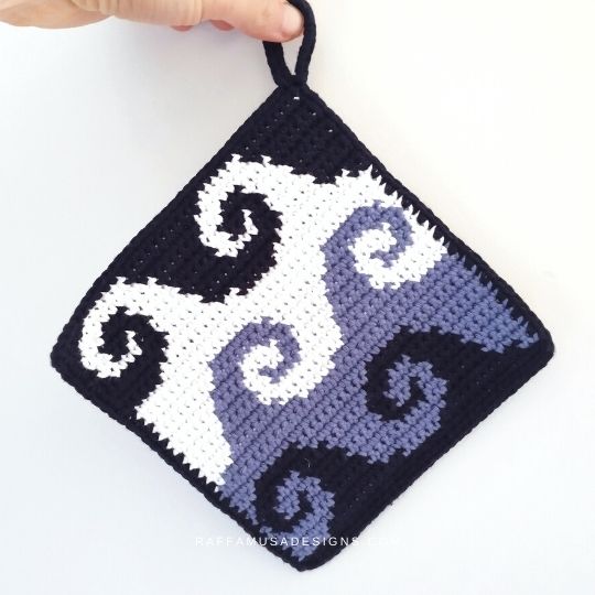 Free Pattern Tapestry Crochet Sea Waves Potholder - Raffamusa Designs