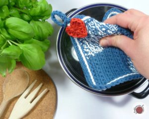 Easy Tunisian Crochet Cottage Potholder - Free Pattern by RaffamusaDesigns