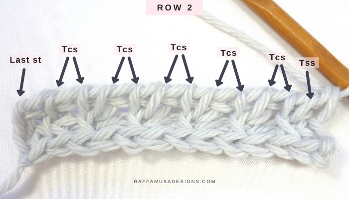 Tunisian crochet Diagonal Lattice Stitch - Free Tutorial - Row 2 - Raffamusa Designs
