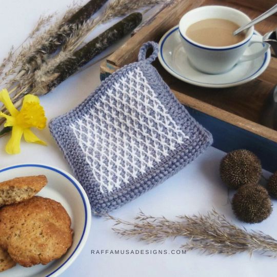 Tunisian Crochet Tresca Potholder - Raffamusa Designs