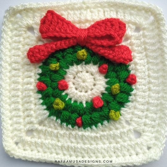 Christmas Wreath Granny Square - Crochet Pattern