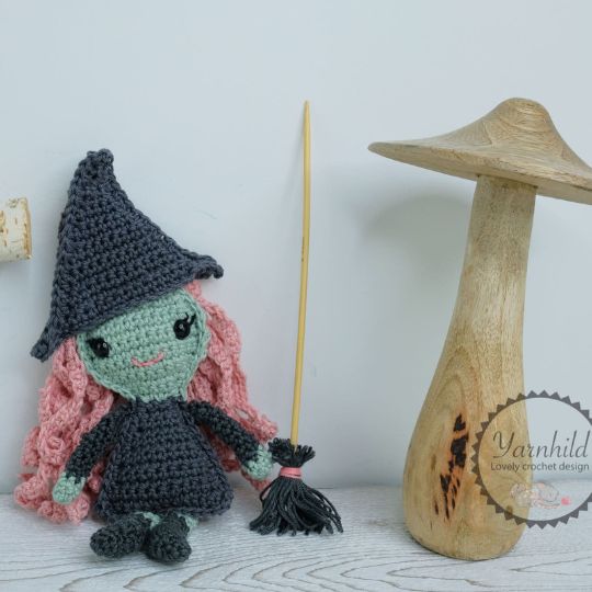 Yarn Hild - The Halloween Witch Sigrid